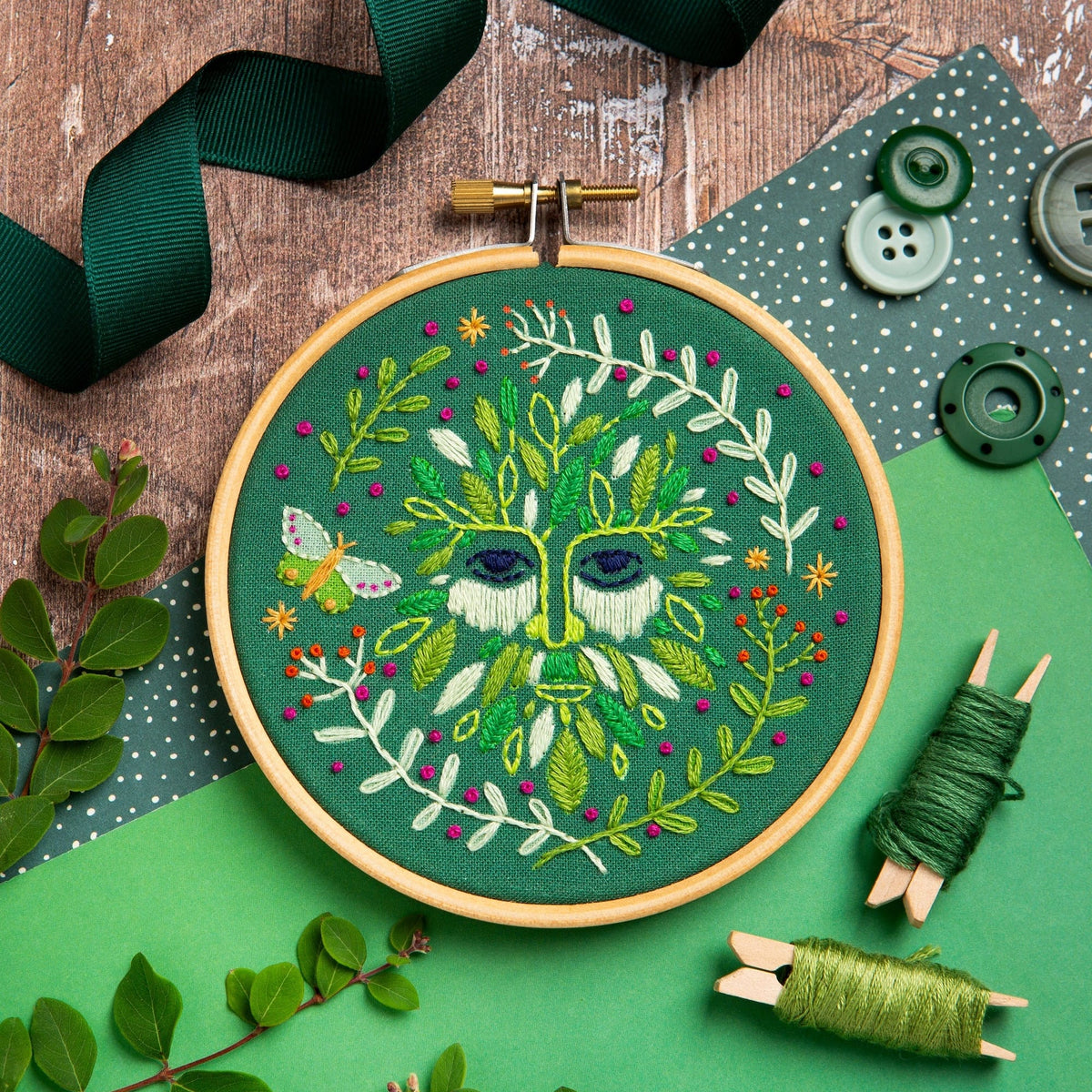 Hawthorn Crafts Mini Embroidery Kit